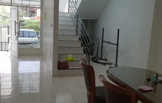 Rumah minimalis 2.5LT KT4 KM3 siap huni semi furnish