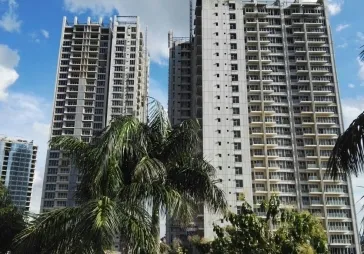 Townhouse baru huk 3lt uk 9x16m bagus