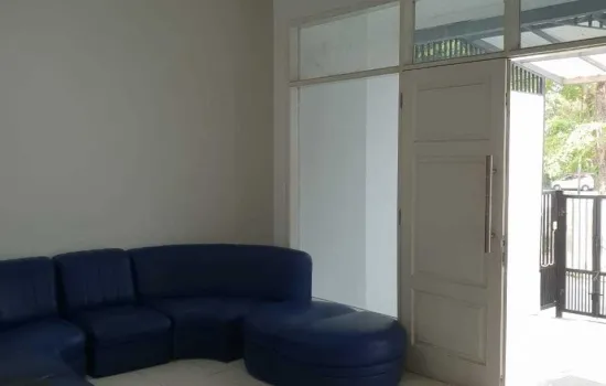 Rumah minimalis 2.5LT KT4 KM3 siap huni semi furnish