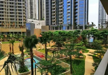 TOWN HOUSE TAMAN ANGGREK RESIDENCE , PRIVATE LIFT