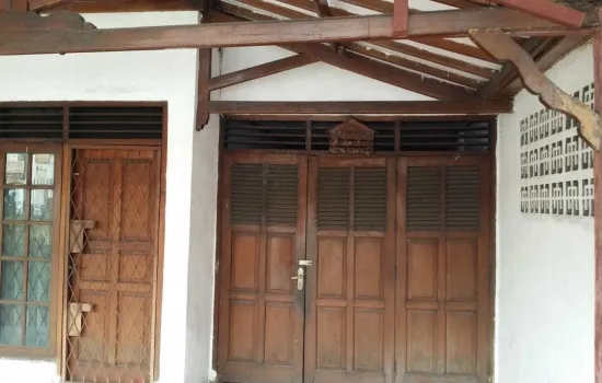 Jl kemandoran 8, lt 226m2,strategis