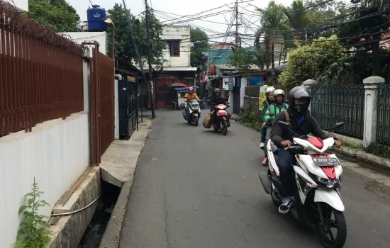 Jl kemandoran 8, lt 226m2,strategis