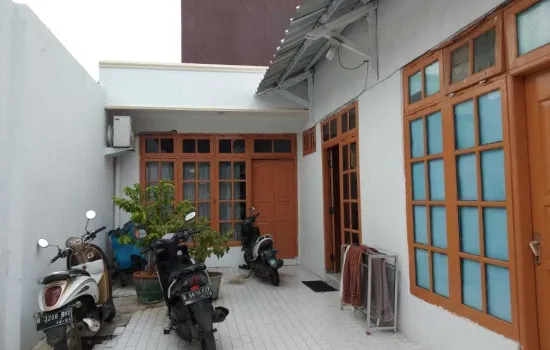 Rumah area Jl. Karya Barat, Jelambar. 1Lt. 4 KT. 1 KM