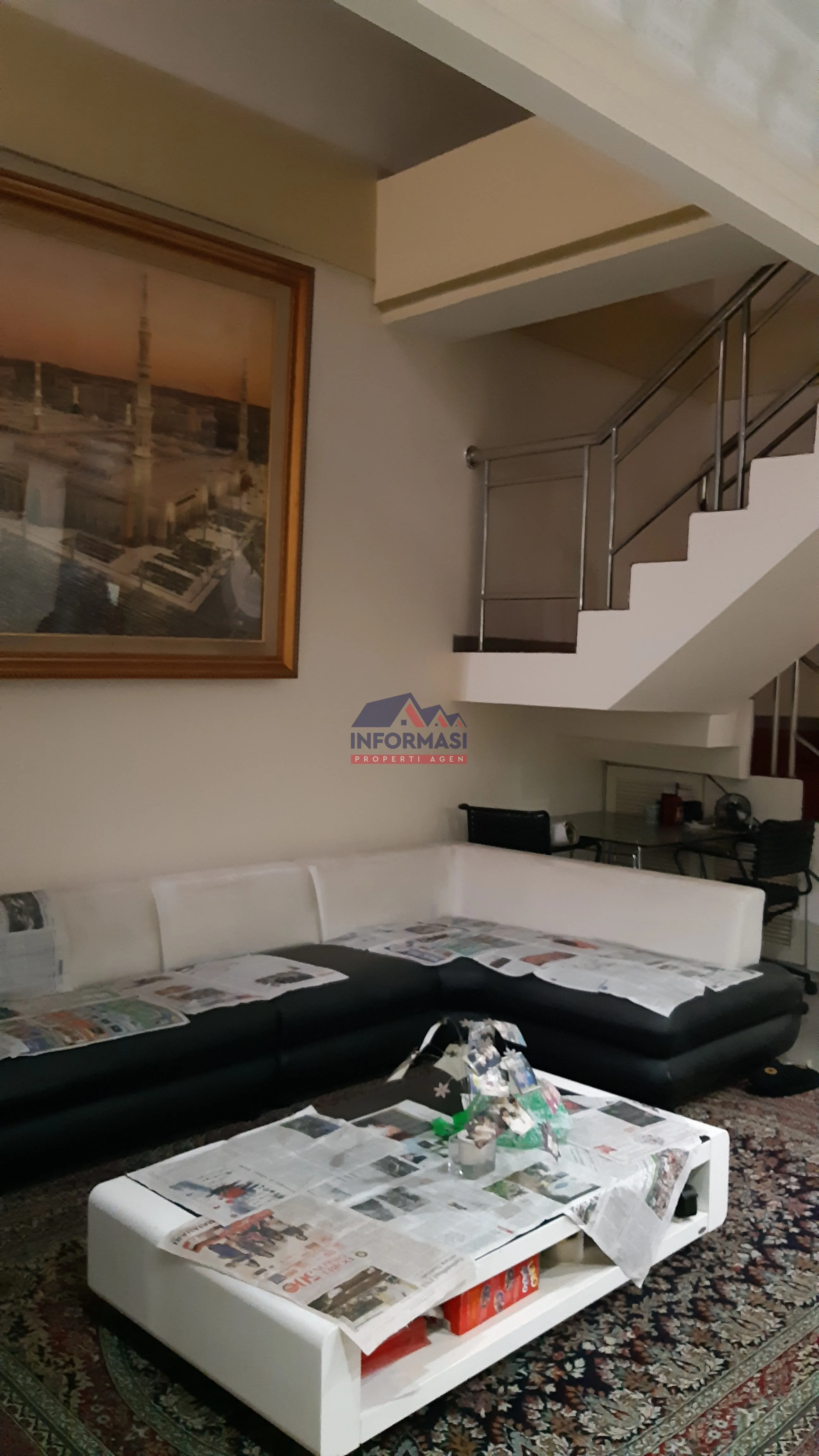 Rumah kedoya permai.cocok untuk keluarga bahagia.Strategisss