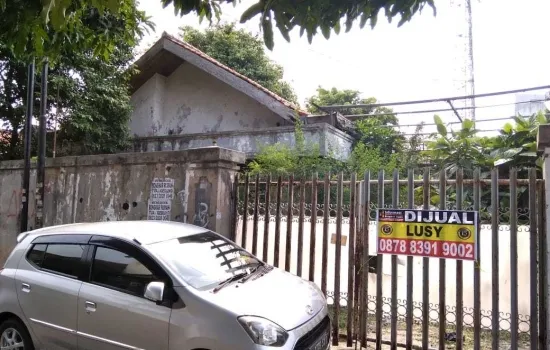 Rumah tua luas 400 m2= 14.6 x 27.4