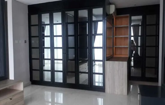 Apartment Windsor 3 BR +1 luas 148 m 2...semi furnish