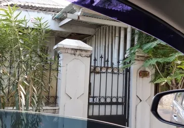 Rumah tua hook kedoya baru.Cocok dibagun kembali