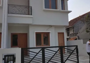 Rumah jatiwarna bekasi 2lt 3kt
