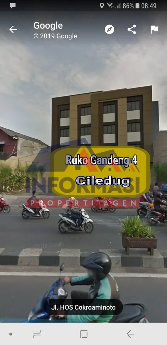 Ruko daerah Ciledug strategis jalan besar. 4.5 lantai.