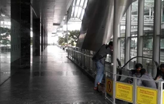 Gedung baru LB 2.078 m2 Lt 200m2 11 Lantai 2   lift