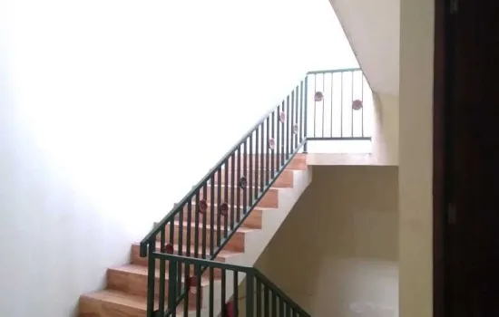 Ruko siap pakai daerah ramai Kemang Timur