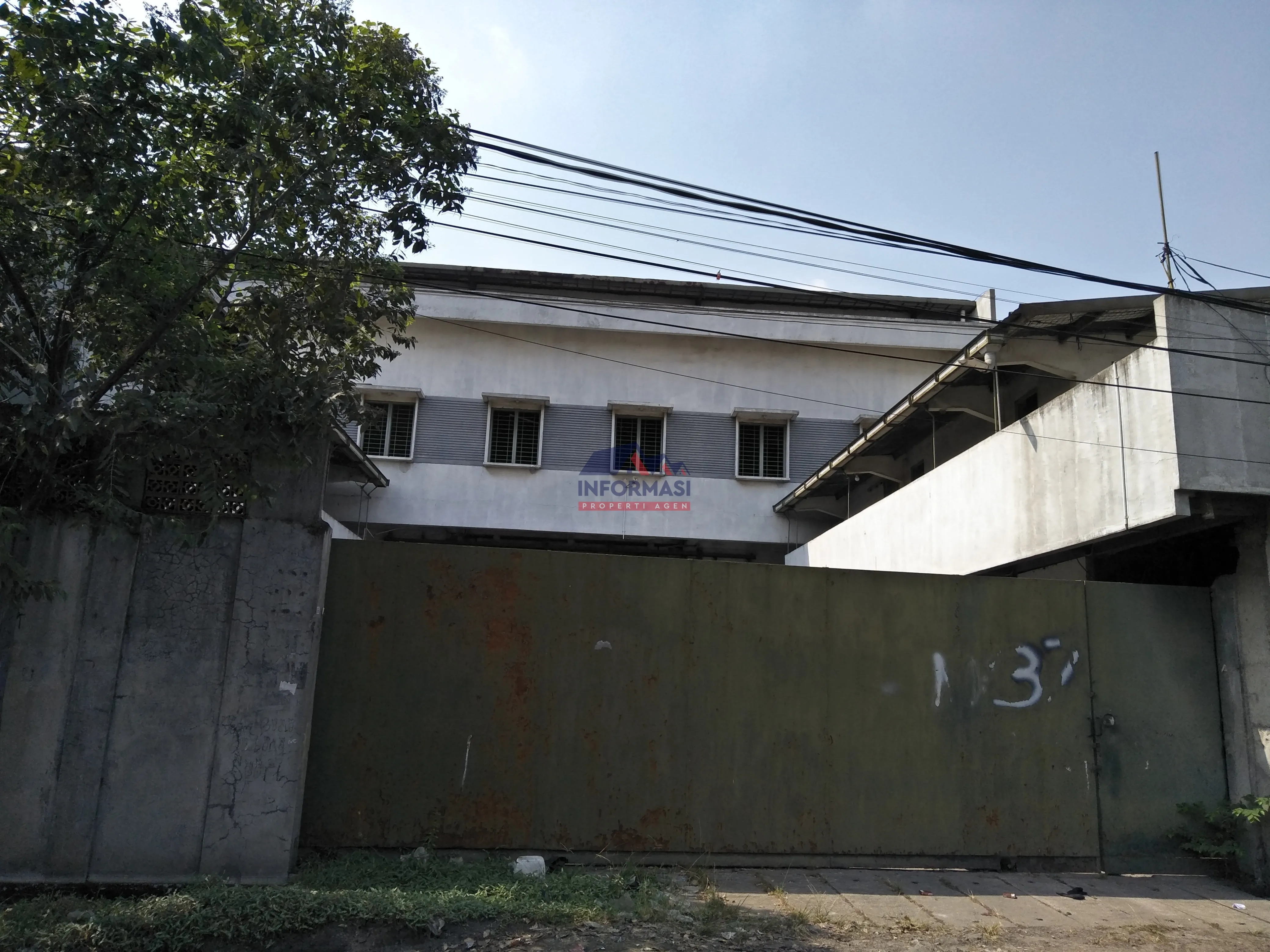 Lokasi jln utama, container msk