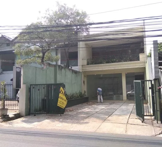 Ruko siap pakai daerah ramai Kemang Timur