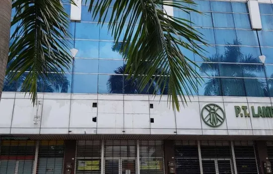 Puri Kencana hadap tol sederetan Gedung Kawan Lama