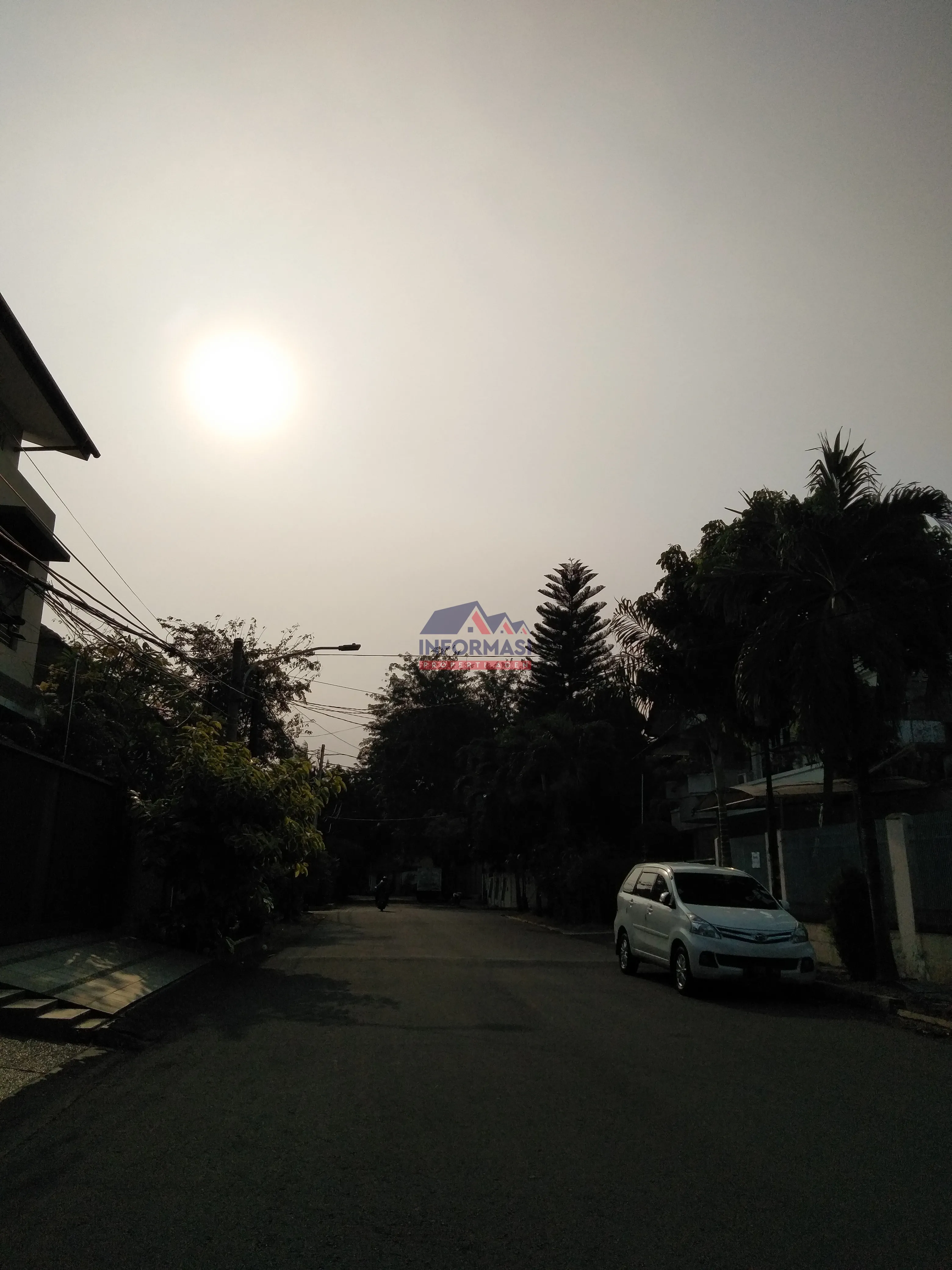 Rumah 1 lantai dengan Luas tanah 240 m2