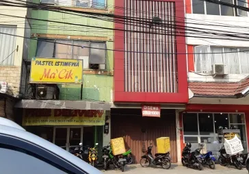 Ruko pesanggrahan jakarta barat.Lokasi sangat strategis.coco