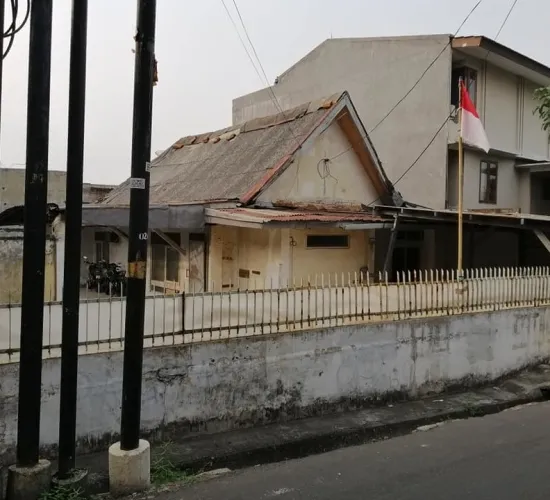 jl SULAIMAN SLIPI JAKARTA BARAT , LT 700m2 , strategis skli