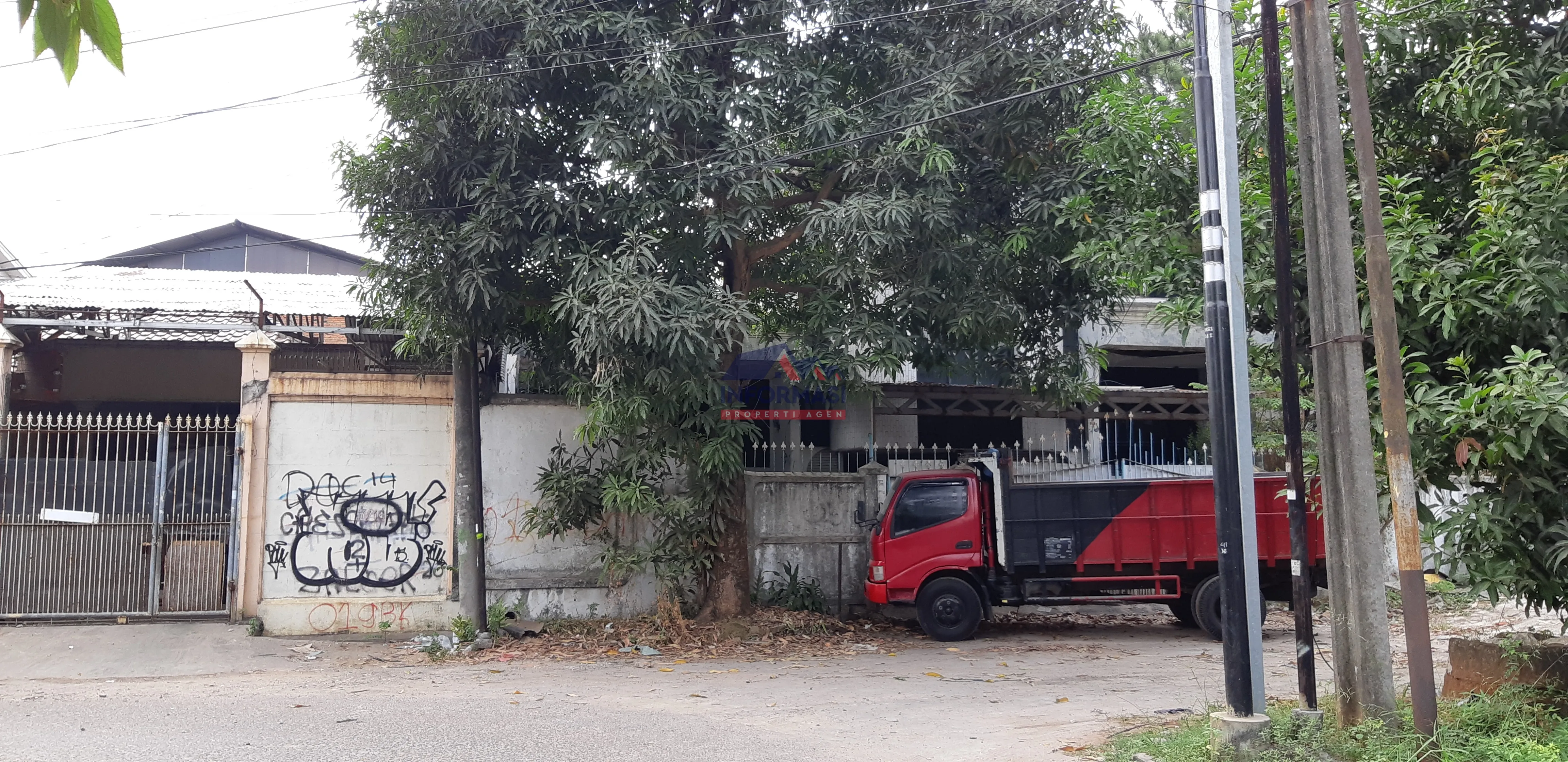 Rumah kokoh kaveling DKI.Luas tanah 500m2.luas bangunan 600m