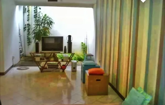 Rumah permata buana