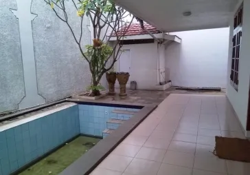 Rumah Lt  530m2 lb 490m2 2 lantai rapi KT 5 3 km 3 1