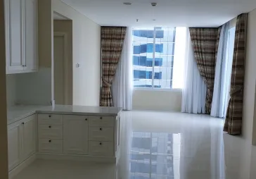 Condominium baru bagus 2KT 2KM semi furnished,view laut