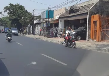 Gudang siap pakai 2 Lt strategis