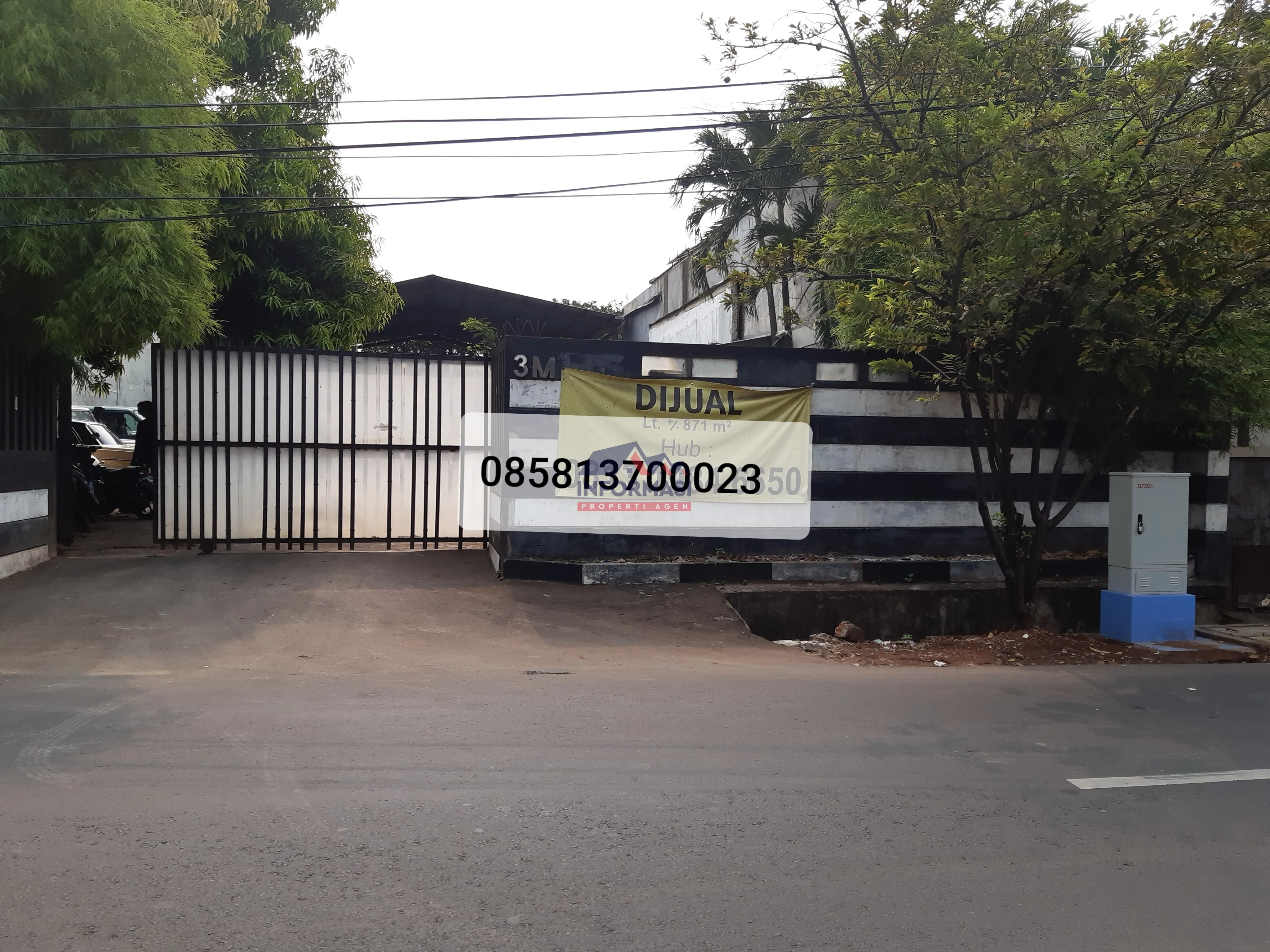 Kavling  siap pakai luas 871m2 = 19 x46 m2 lokasi strategi