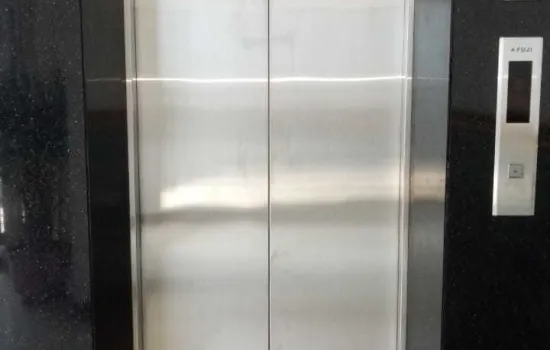 Gedung Kantor 5 lantai Rapi dgn Lift