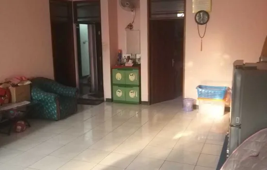 Rumah 2 lt. Siap huni