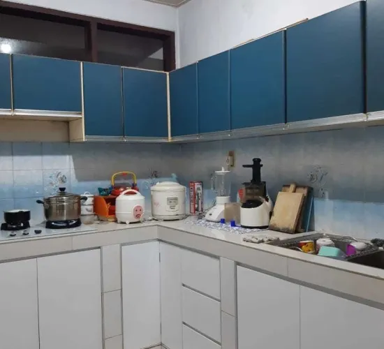 Rumah siap huni , bagus , strategis 2 lantai , 4KT ,4KM