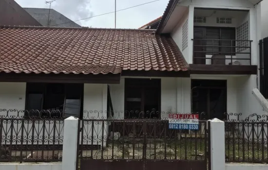 Rumah besar, lokasi strategis, Kebayoran Baru