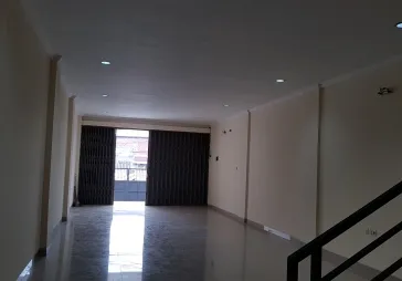 Ruko Boulevard Raya  Kelapa Gading. 2,5 lantai