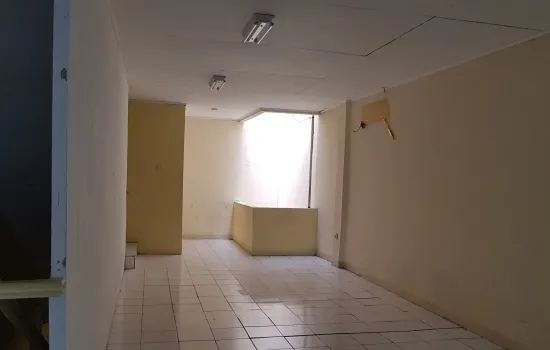 Ruko Boulevard Raya  Kelapa Gading. 2,5 lantai