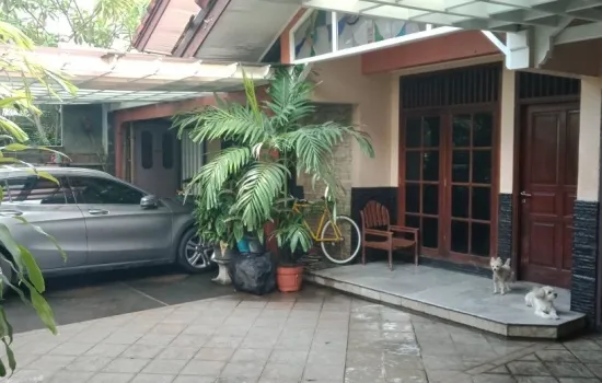 Rumah hitung tanah Lt. 300m2. meruya ilir,  jakarta