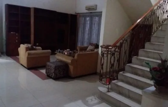 Rumah klasik  TOSIGA (K jeruk)  6KT 3KM  siap huni  shm