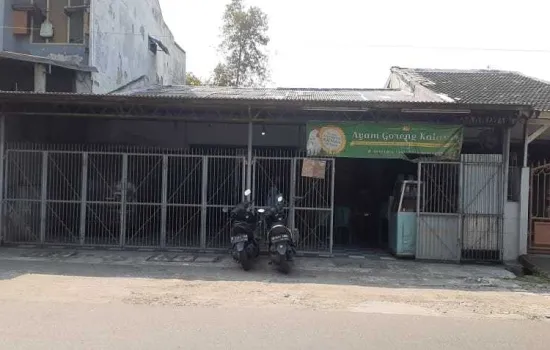 RUMAH TUA HITUNG TANAH SUDUT JALAN RAYA, CENGKARENG, JAKBAR