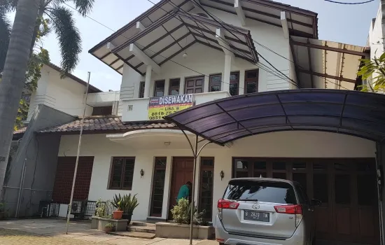 Rumah siap huni Puri Indah. LT 490 m2.  4KT.3 KM.