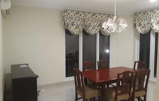 KARAWACI JL DANAU BIRU , LT 300m2 , rumah baru direnovasi