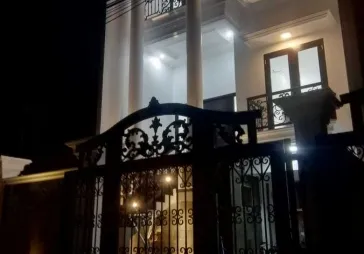 Rumah BARU LUX @Cempaka Putih. LT 150 m2. 3 lantai