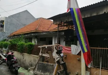 RUMAH TUA HITUNG TANAH JL GELONG BARU TIMUR 7 LT 299m2