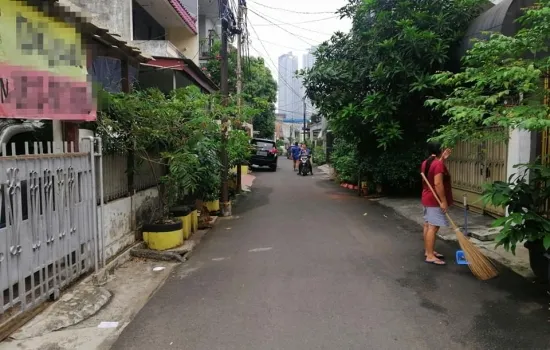 rumah tua hitung tanah jl gelong baru selatan lt 150m2
