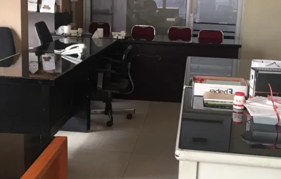 Gudang , ada ruang kantor  strategis