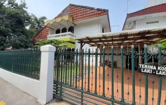 Rumah Kost  strategis @Grogol. LT 562 m2. KT 11