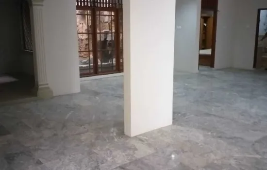 Rumah luas, bagus, LT 320, LB 500, Duri Kepa, Jakarta Barat