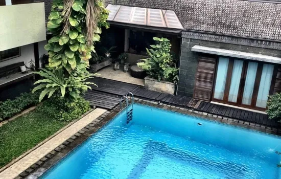 Rumah asri nyaman Patra Kuningan,jakarta selatan