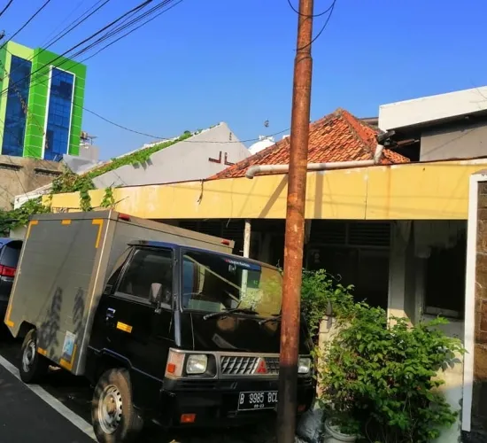 RUMAH TUA HITUNG TANAH JL PETOJO SABANGAN 7 , LT 209m2