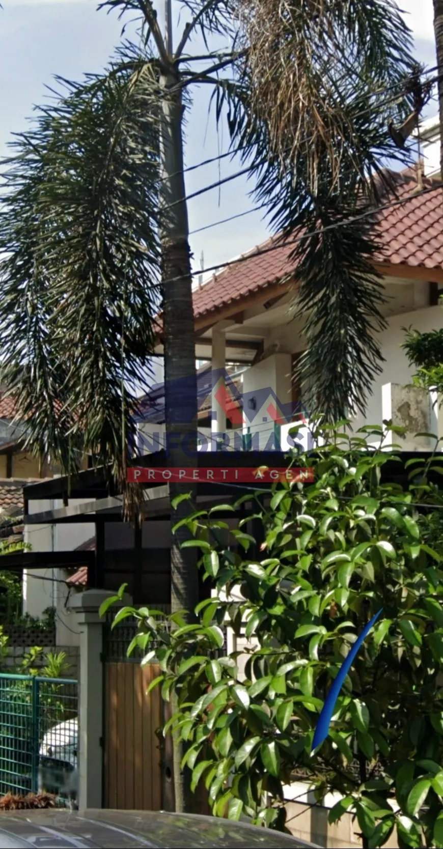 Rumah klasik  LT 200 m2 Lb  325 m2   KT 3+1  lingkungan aman