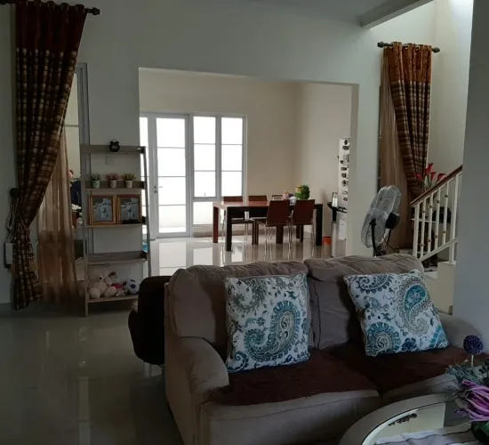 Rumah Cantik Royal Residence Cakung