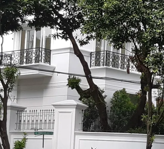 Rumah Mewah Classic Modern