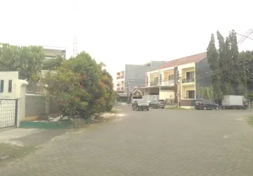 Taman Surya Cengkareng lt 240m2 jalan 2 mbl